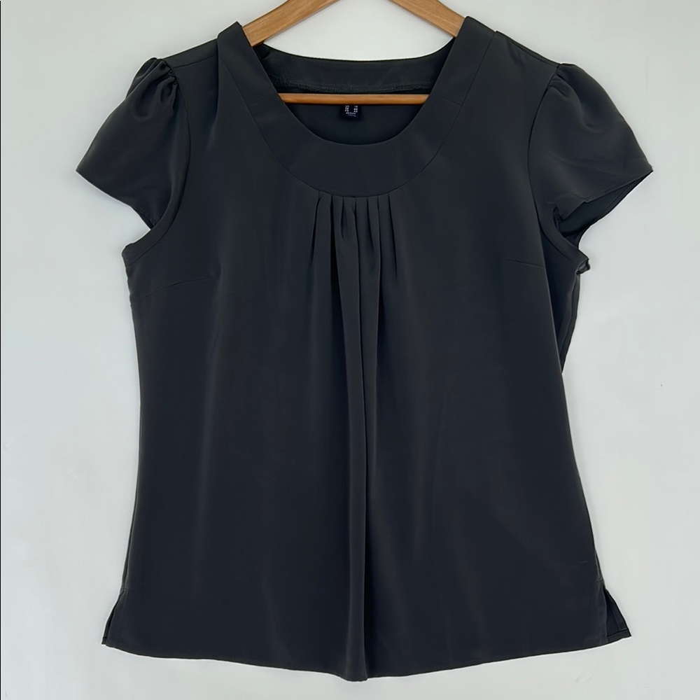 NWOT Lands End Cap Sleeve Pleated Blouse